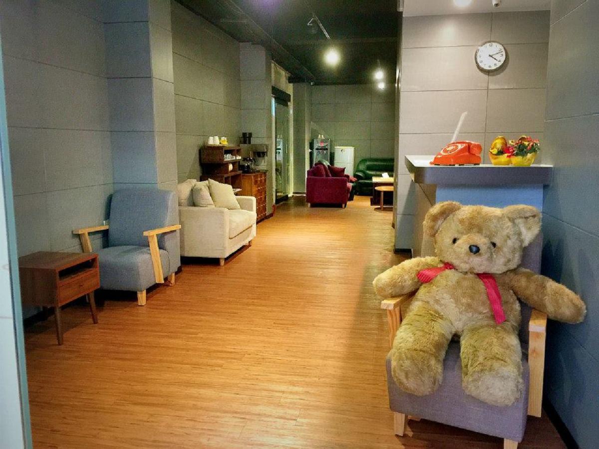 Mini Box Hotel 台北市 エクステリア 写真