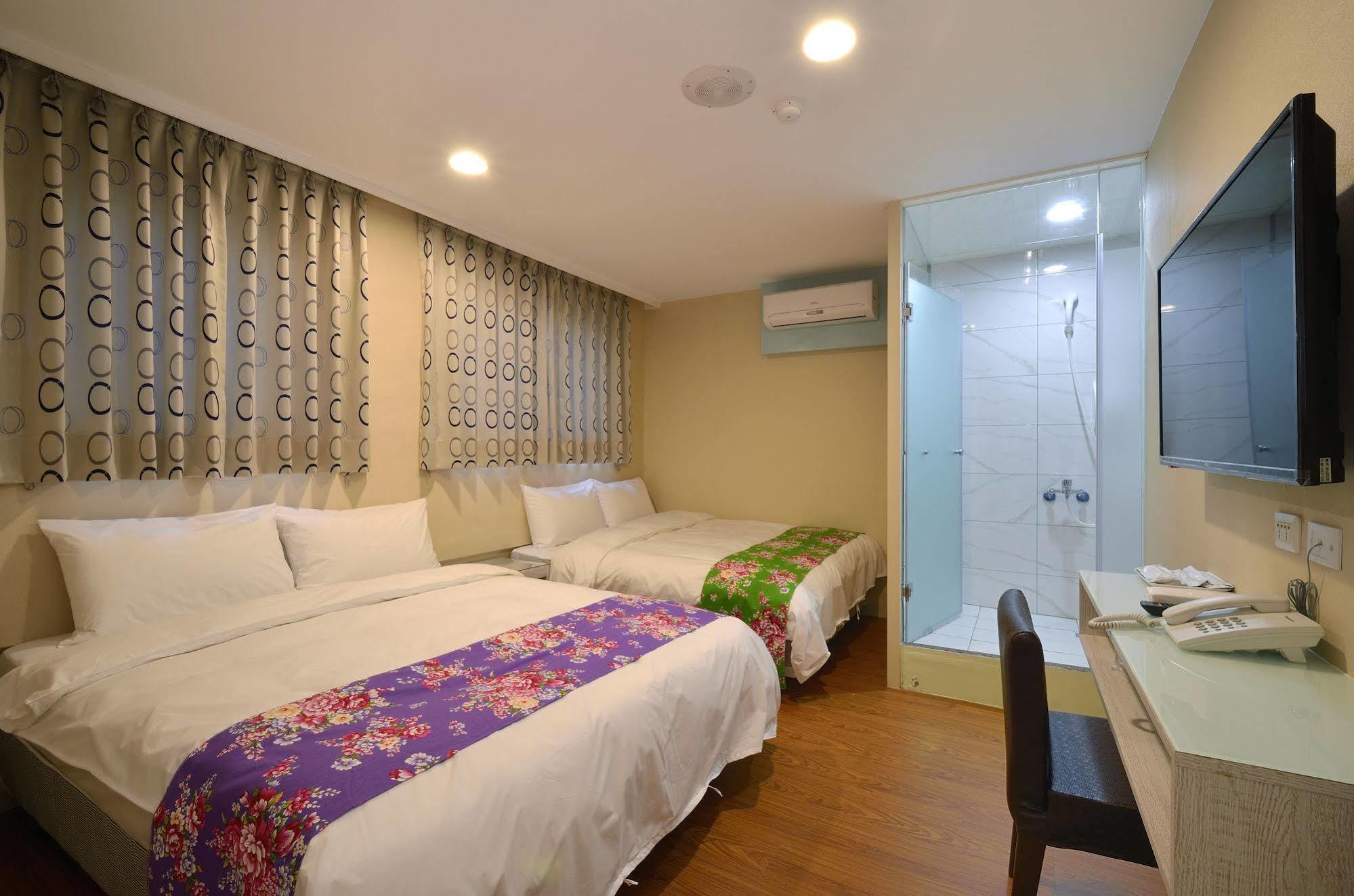 Mini Box Hotel 台北市 エクステリア 写真